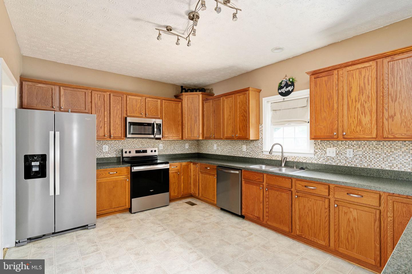 9900 COVENTRY MEADOWS DR, FREDERICKSBURG, Virginia 22408, 4 Bedrooms Bedrooms, ,3 BathroomsBathrooms,Residential,For sale,9900 COVENTRY MEADOWS DR,VASP2033218 MLS # VASP2033218