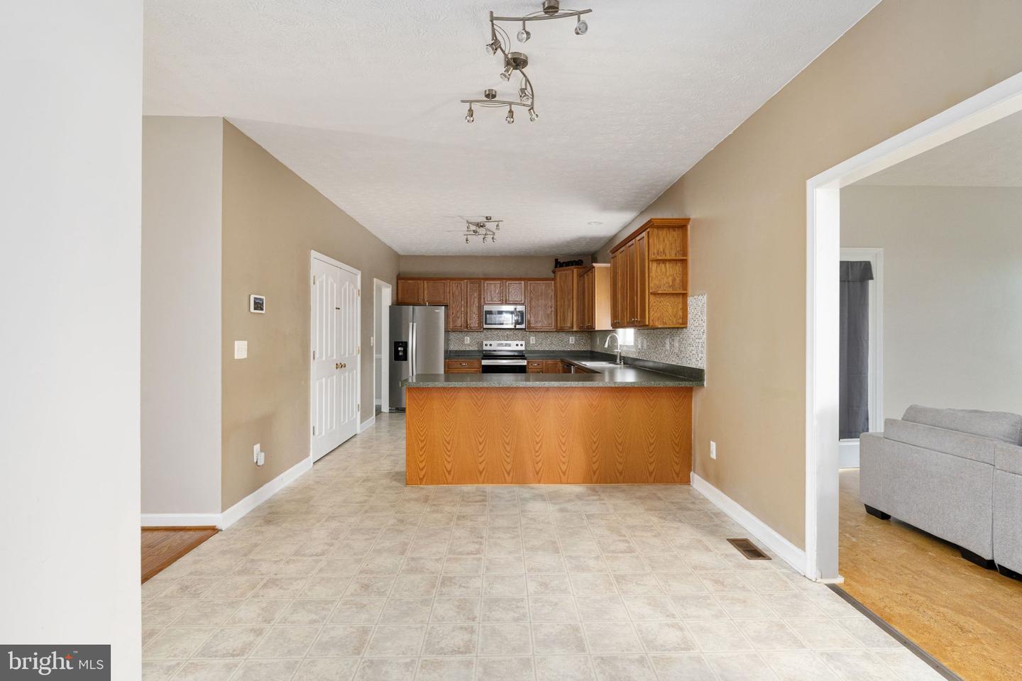 9900 COVENTRY MEADOWS DR, FREDERICKSBURG, Virginia 22408, 4 Bedrooms Bedrooms, ,3 BathroomsBathrooms,Residential,For sale,9900 COVENTRY MEADOWS DR,VASP2033218 MLS # VASP2033218