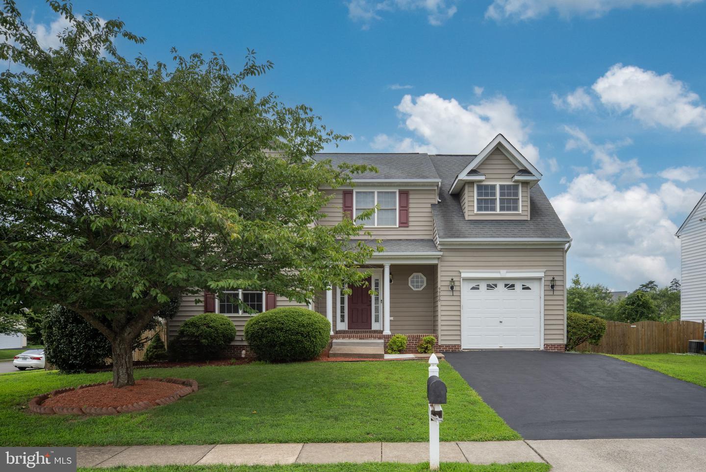 9900 COVENTRY MEADOWS DR, FREDERICKSBURG, Virginia 22408, 4 Bedrooms Bedrooms, ,3 BathroomsBathrooms,Residential,For sale,9900 COVENTRY MEADOWS DR,VASP2033218 MLS # VASP2033218