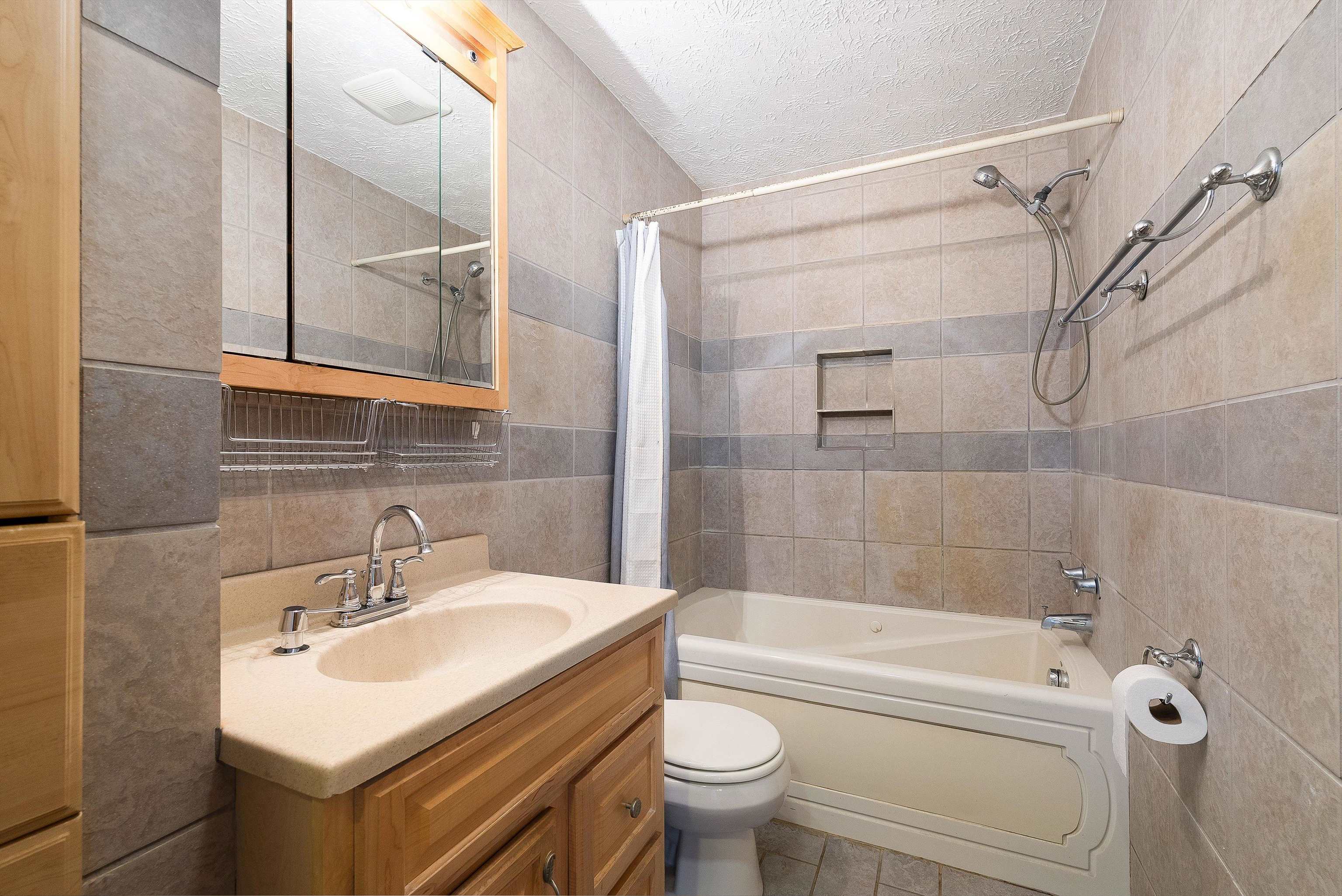 910 CAROL AVE, SHENANDOAH, Virginia 22849, 3 Bedrooms Bedrooms, ,1 BathroomBathrooms,Residential,910 CAROL AVE,667074 MLS # 667074