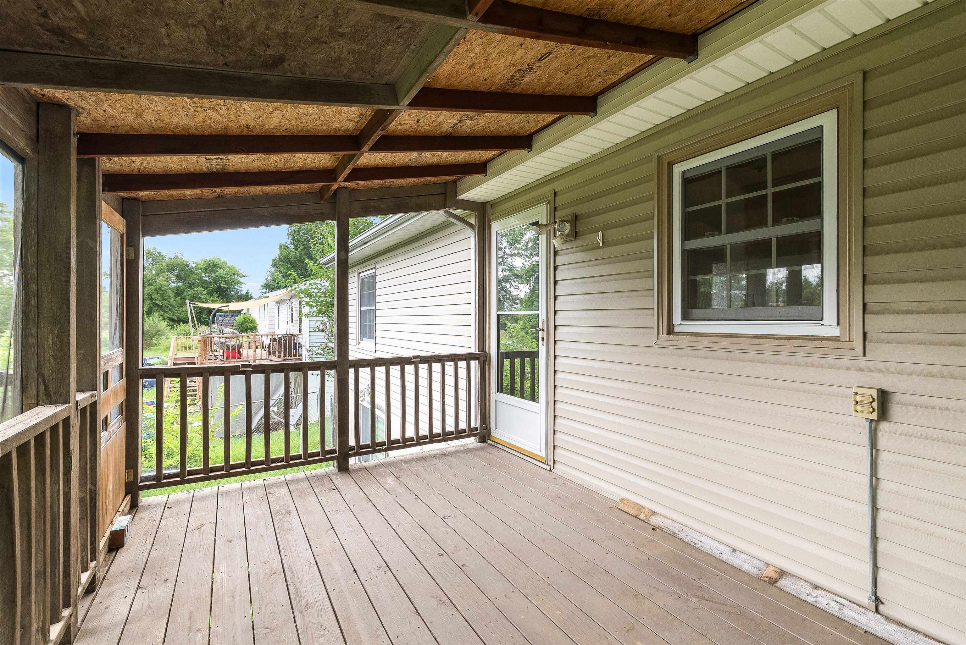 910 CAROL AVE, SHENANDOAH, Virginia 22849, 3 Bedrooms Bedrooms, ,1 BathroomBathrooms,Residential,910 CAROL AVE,667074 MLS # 667074