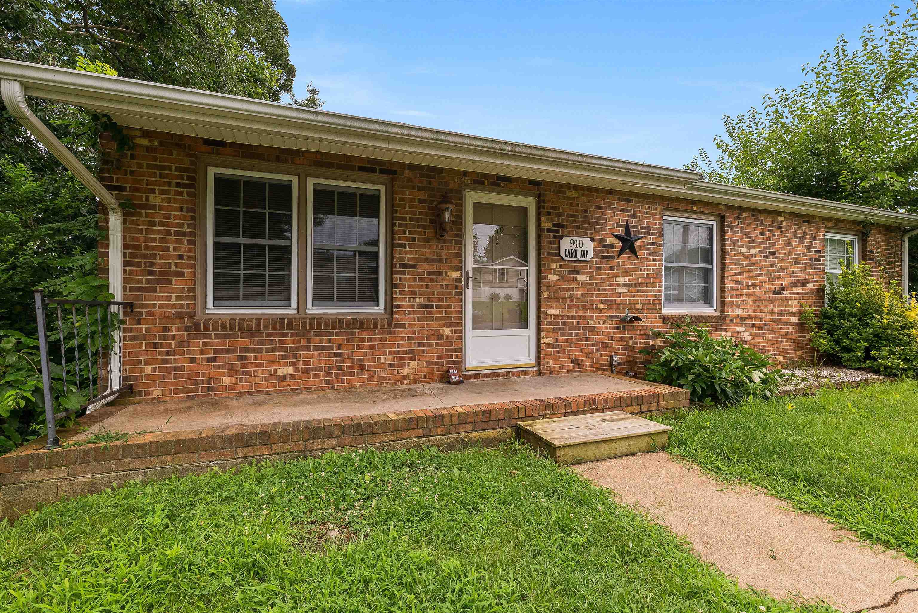 910 CAROL AVE, SHENANDOAH, Virginia 22849, 3 Bedrooms Bedrooms, ,1 BathroomBathrooms,Residential,910 CAROL AVE,667074 MLS # 667074