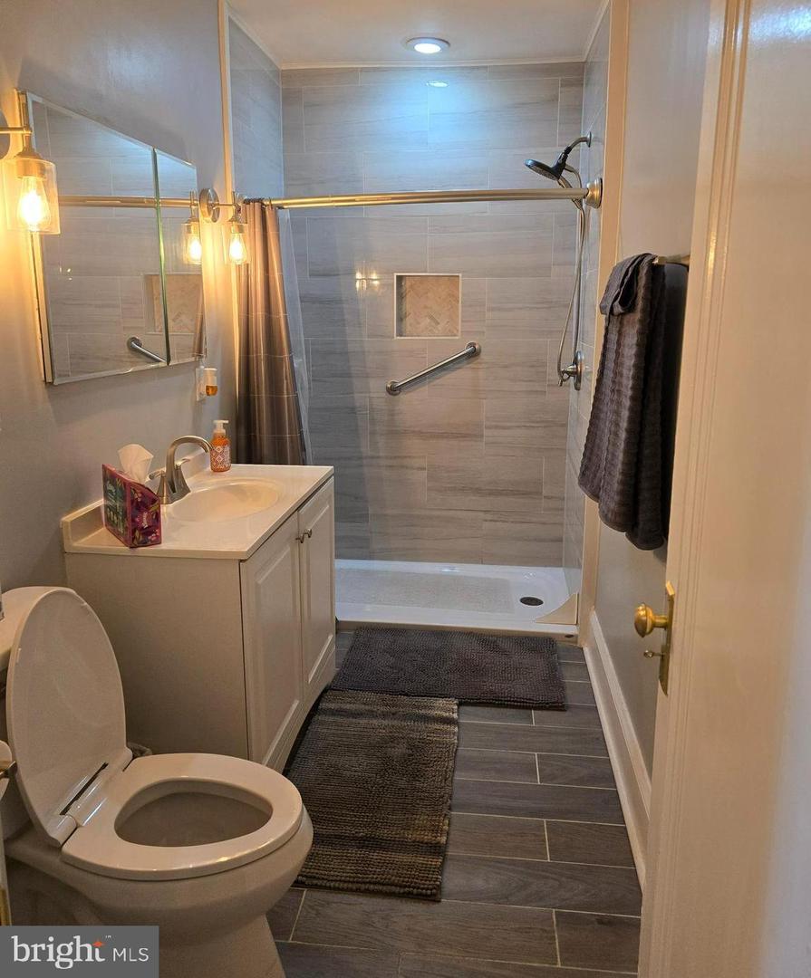 430 NW OGLETHORPE ST NW, WASHINGTON, District Of Columbia 20011, 3 Bedrooms Bedrooms, ,2 BathroomsBathrooms,Residential,For sale,430 NW OGLETHORPE ST NW,DCDC2208670 MLS # DCDC2208670