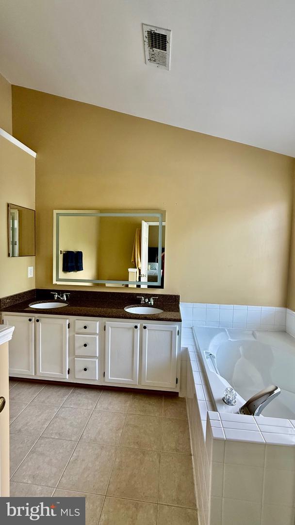 47680 COMER SQ, STERLING, Virginia 20165, 4 Bedrooms Bedrooms, ,3 BathroomsBathrooms,Residential,For sale,47680 COMER SQ,VALO2101530 MLS # VALO2101530