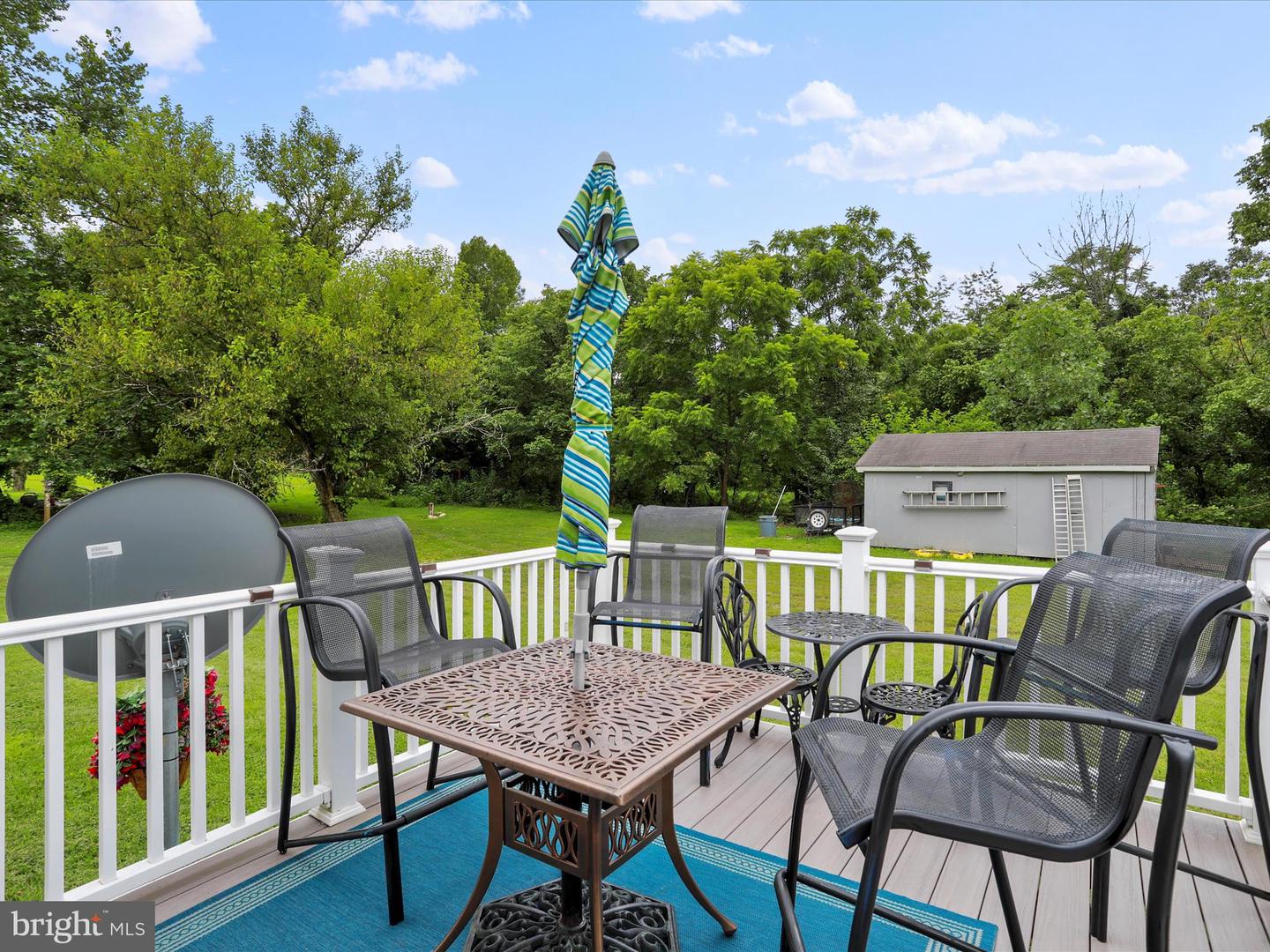 262 THOMPSON HOLLOW RD, BENTONVILLE, Virginia 22610, 3 Bedrooms Bedrooms, ,2 BathroomsBathrooms,Residential,For sale,262 THOMPSON HOLLOW RD,VAWR2011722 MLS # VAWR2011722