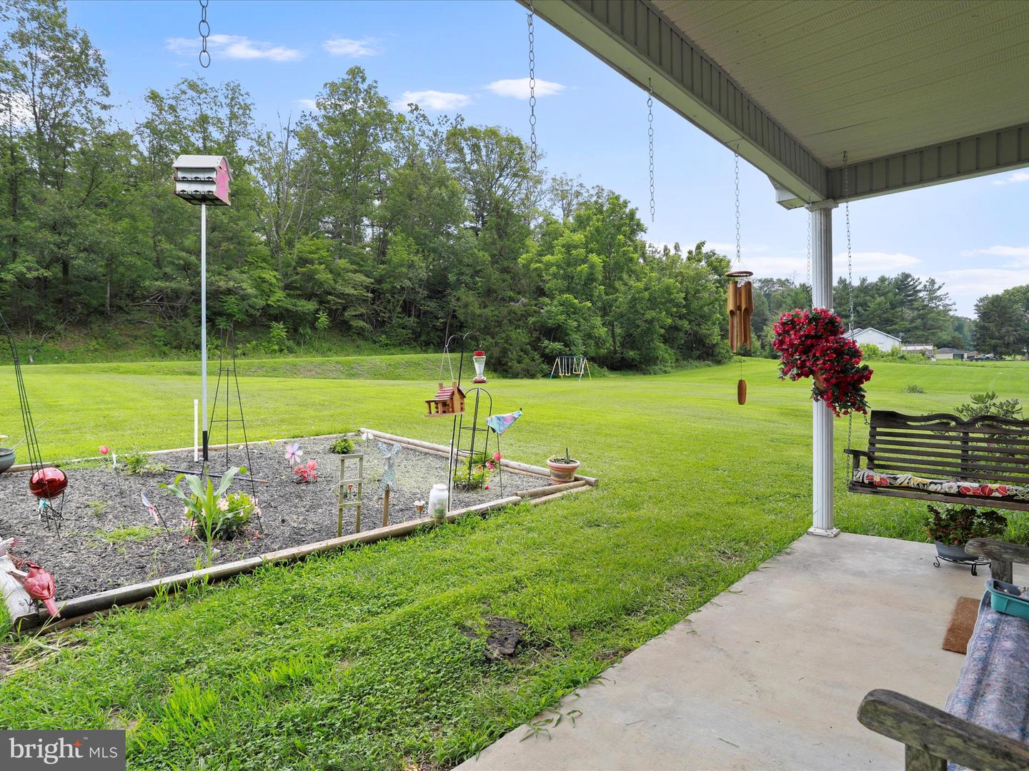 262 THOMPSON HOLLOW RD, BENTONVILLE, Virginia 22610, 3 Bedrooms Bedrooms, ,2 BathroomsBathrooms,Residential,For sale,262 THOMPSON HOLLOW RD,VAWR2011722 MLS # VAWR2011722