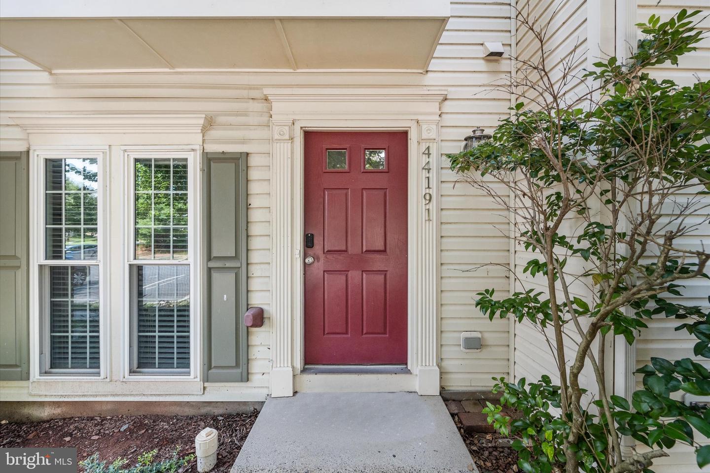 44191 LITCHFIELD TER, ASHBURN, Virginia 20147, 3 Bedrooms Bedrooms, ,3 BathroomsBathrooms,Residential,For sale,44191 LITCHFIELD TER,VALO2102470 MLS # VALO2102470