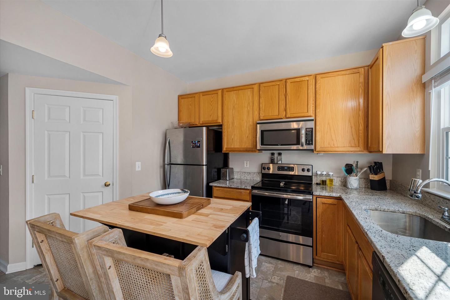 44191 LITCHFIELD TER, ASHBURN, Virginia 20147, 3 Bedrooms Bedrooms, ,3 BathroomsBathrooms,Residential,For sale,44191 LITCHFIELD TER,VALO2102470 MLS # VALO2102470