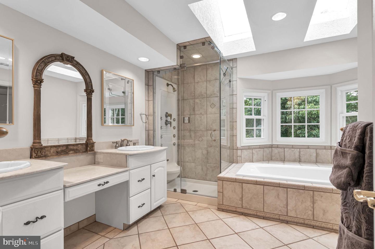 16659 MALORY CT, DUMFRIES, Virginia 22025, 4 Bedrooms Bedrooms, ,4 BathroomsBathrooms,Residential,For sale,16659 MALORY CT,VAPW2099478 MLS # VAPW2099478