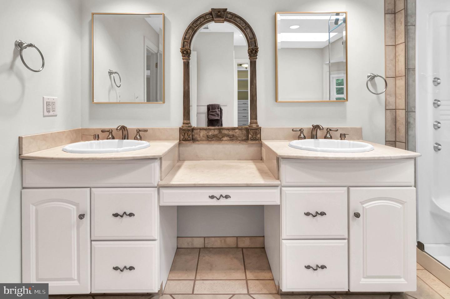 16659 MALORY CT, DUMFRIES, Virginia 22025, 4 Bedrooms Bedrooms, ,4 BathroomsBathrooms,Residential,For sale,16659 MALORY CT,VAPW2099478 MLS # VAPW2099478