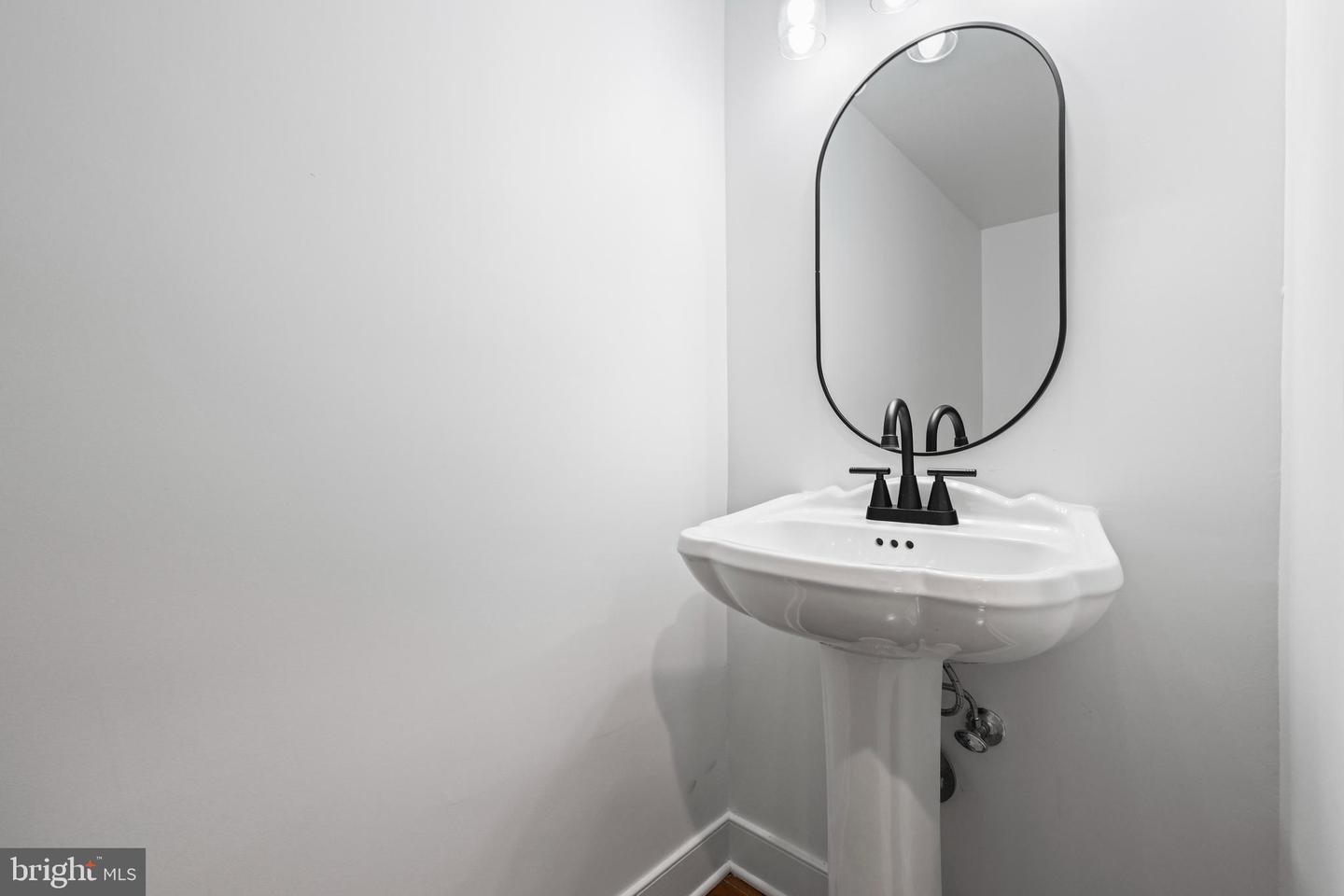 7460 FOUNTAIN HEAD DR, ANNANDALE, Virginia 22003, 4 Bedrooms Bedrooms, ,2 BathroomsBathrooms,Residential,For sale,7460 FOUNTAIN HEAD DR,VAFX2256332 MLS # VAFX2256332