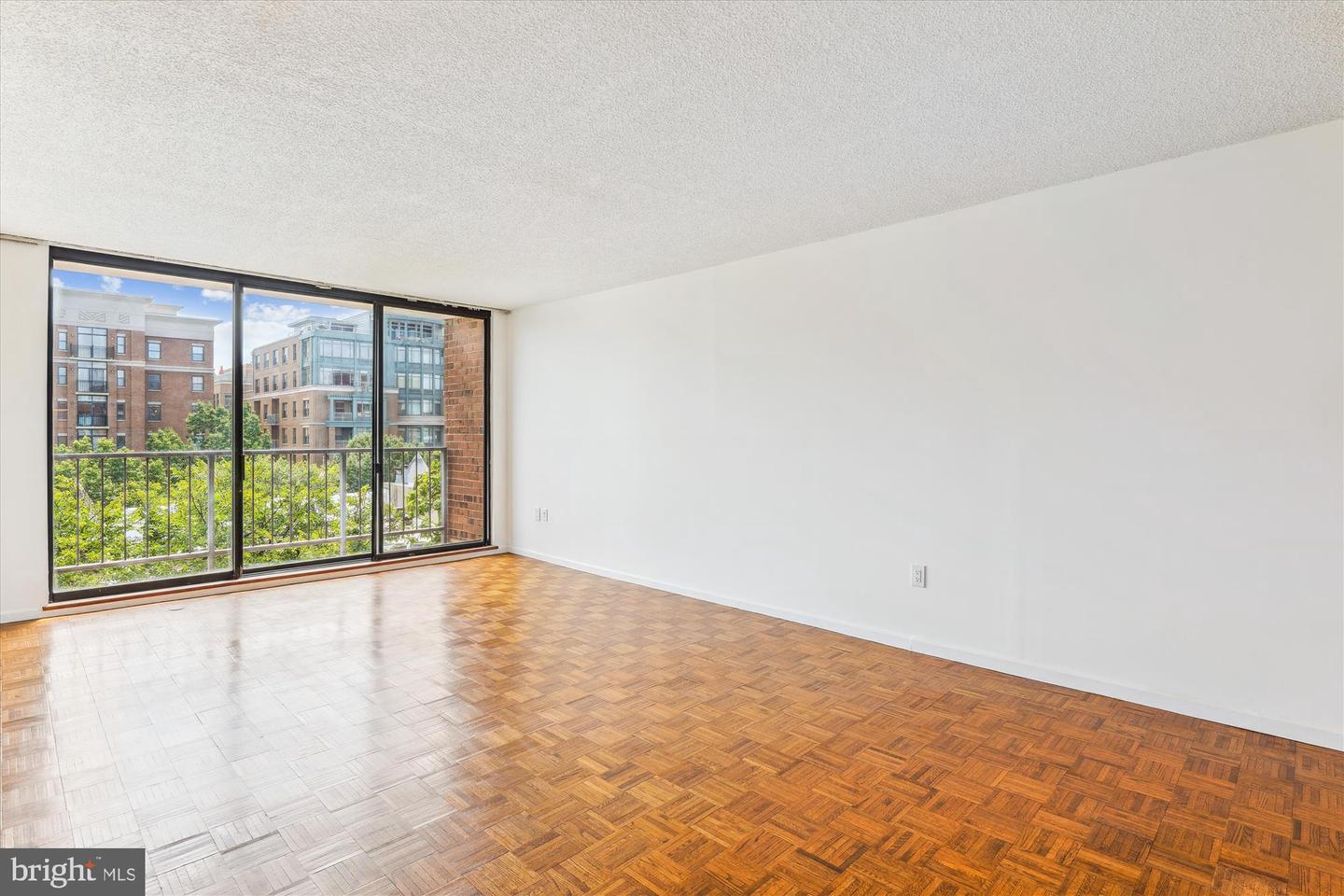 2555 PENNSYLVANIA AVE NW #816, WASHINGTON, District Of Columbia 20037, 1 Bedroom Bedrooms, ,1 BathroomBathrooms,Residential,For sale,2555 PENNSYLVANIA AVE NW #816,DCDC2211190 MLS # DCDC2211190