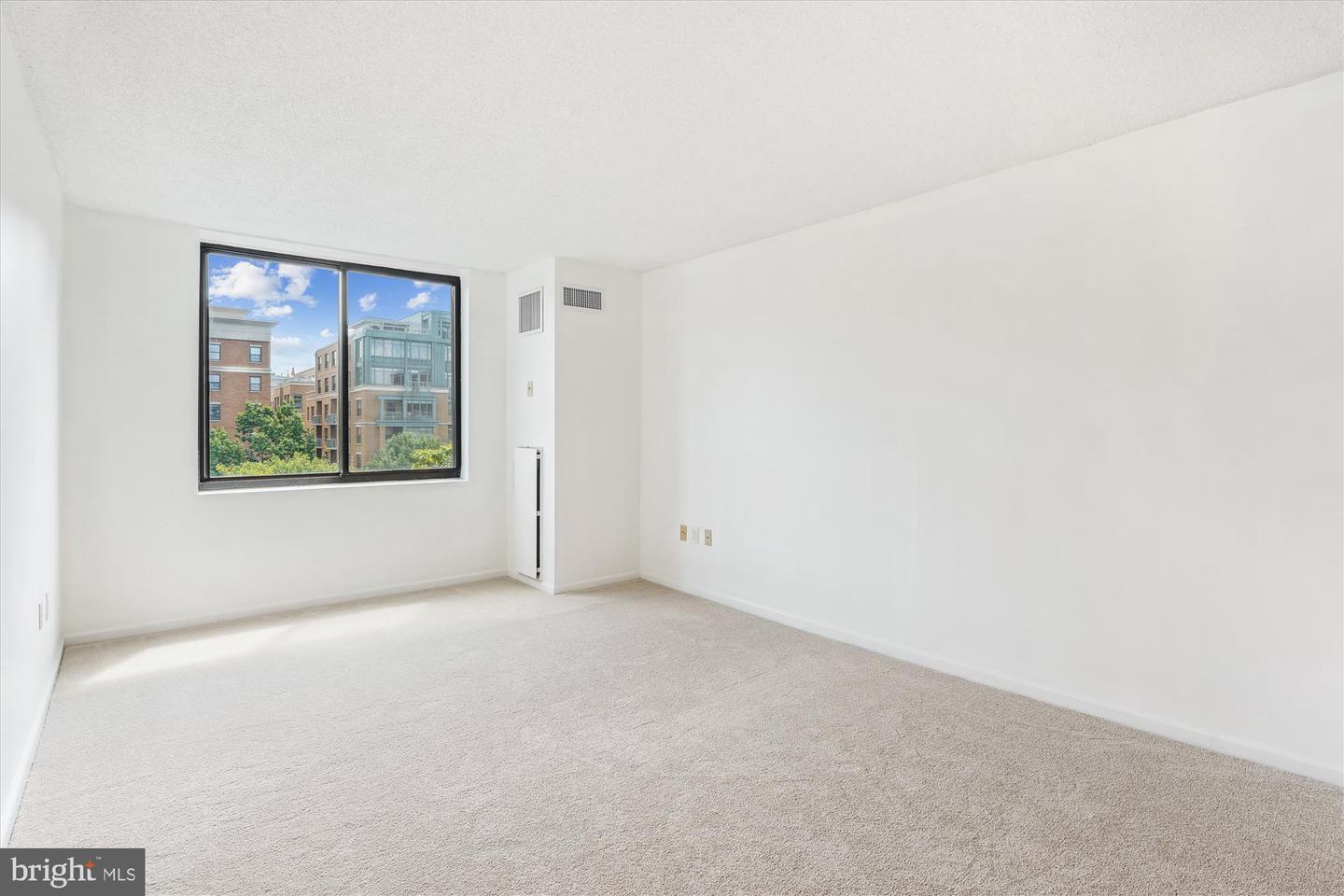 2555 PENNSYLVANIA AVE NW #816, WASHINGTON, District Of Columbia 20037, 1 Bedroom Bedrooms, ,1 BathroomBathrooms,Residential,For sale,2555 PENNSYLVANIA AVE NW #816,DCDC2211190 MLS # DCDC2211190