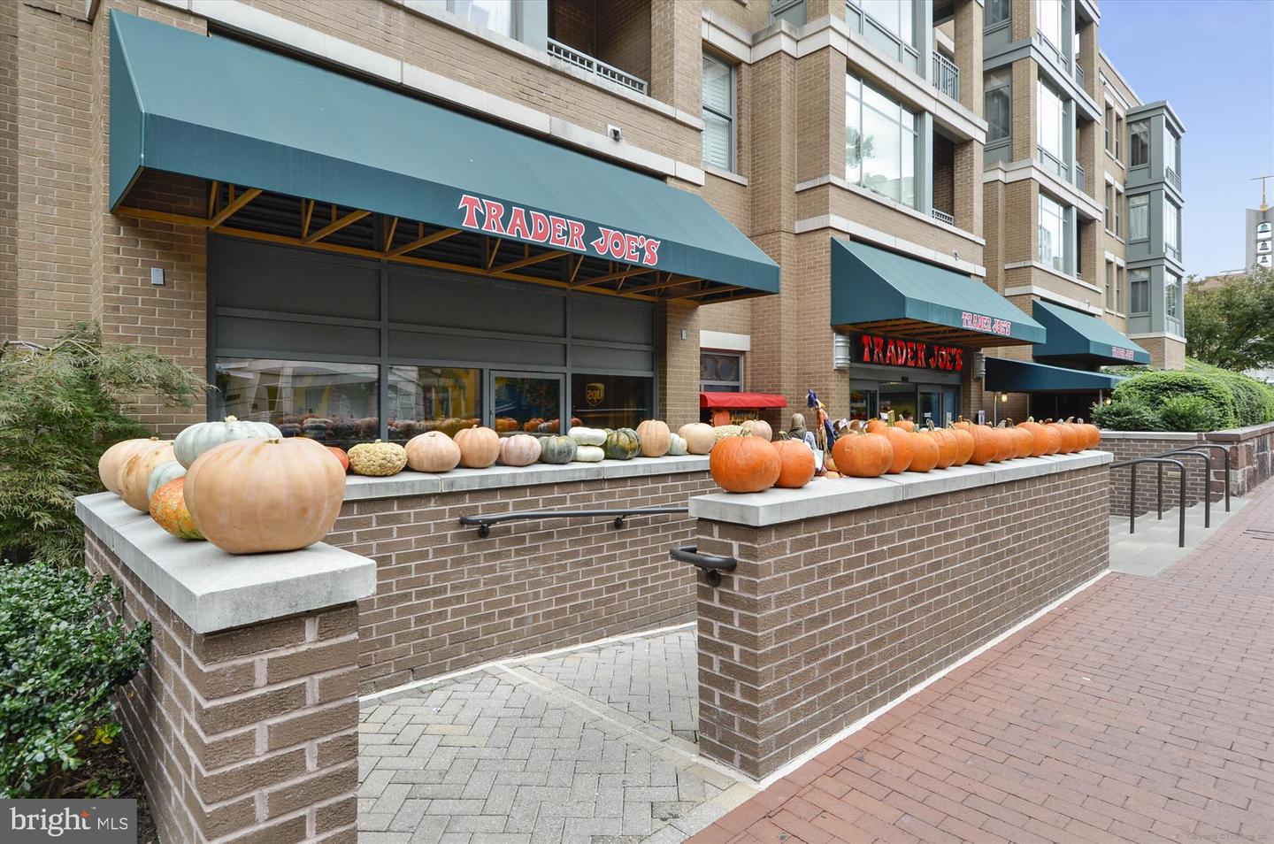 2555 PENNSYLVANIA AVE NW #816, WASHINGTON, District Of Columbia 20037, 1 Bedroom Bedrooms, ,1 BathroomBathrooms,Residential,For sale,2555 PENNSYLVANIA AVE NW #816,DCDC2211190 MLS # DCDC2211190