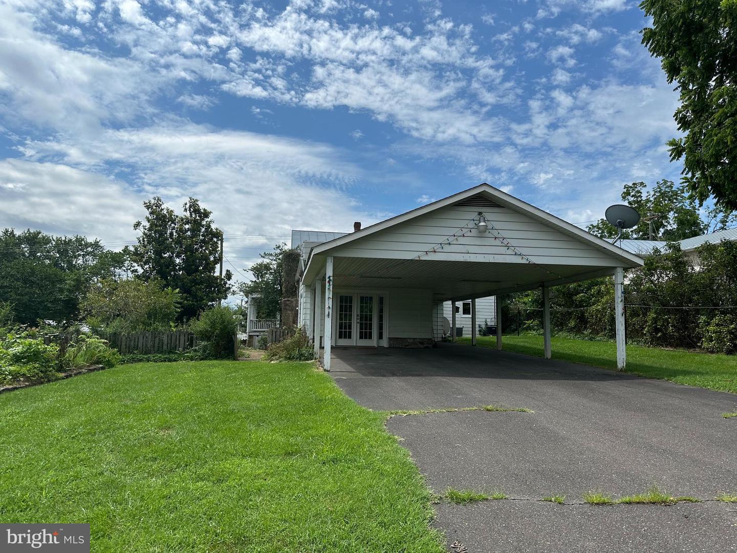 422 MECHANIC ST, LURAY, Virginia 22835, 3 Bedrooms Bedrooms, ,2 BathroomsBathrooms,Residential,For sale,422 MECHANIC ST,VAPA2005152 MLS # VAPA2005152
