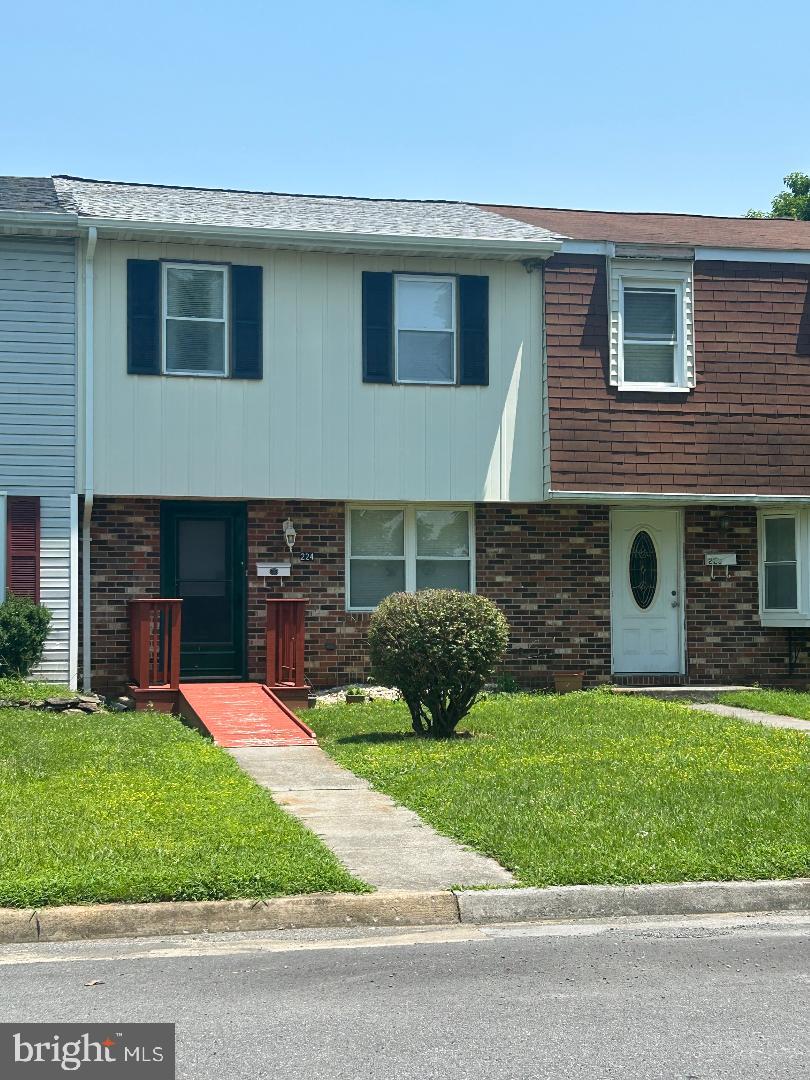 224 MOORE DRIVE, BERRYVILLE, Virginia 22611, 3 Bedrooms Bedrooms, ,1 BathroomBathrooms,Residential,For sale,224 MOORE DRIVE,VACL2005906 MLS # VACL2005906