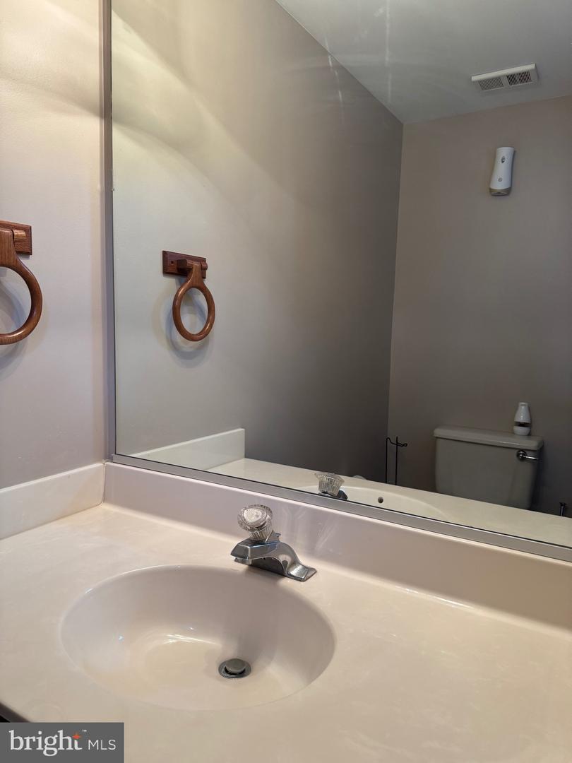 120 OLIVER CT, PURCELLVILLE, Virginia 20132, 3 Bedrooms Bedrooms, ,2 BathroomsBathrooms,Residential,For sale,120 OLIVER CT,VALO2103080 MLS # VALO2103080