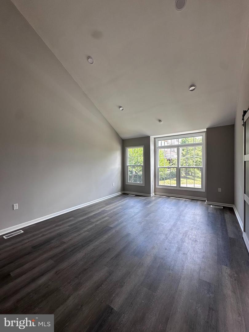 43997 NEEDMORE CT, ASHBURN, Virginia 20147, 6 Bedrooms Bedrooms, ,3 BathroomsBathrooms,Residential,For sale,43997 NEEDMORE CT,VALO2095628 MLS # VALO2095628