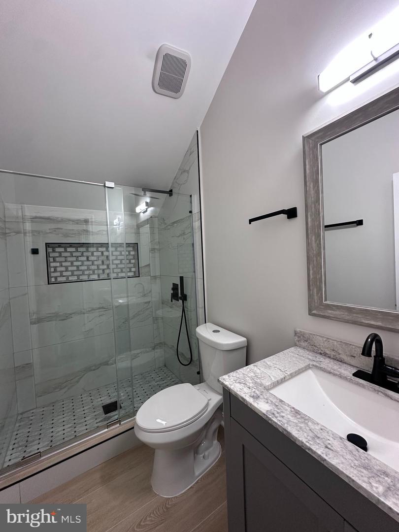 43997 NEEDMORE CT, ASHBURN, Virginia 20147, 6 Bedrooms Bedrooms, ,3 BathroomsBathrooms,Residential,For sale,43997 NEEDMORE CT,VALO2095628 MLS # VALO2095628