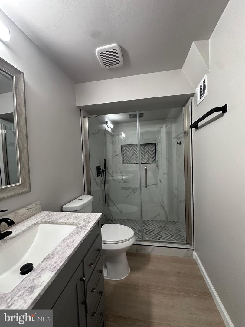 43997 NEEDMORE CT, ASHBURN, Virginia 20147, 6 Bedrooms Bedrooms, ,3 BathroomsBathrooms,Residential,For sale,43997 NEEDMORE CT,VALO2095628 MLS # VALO2095628