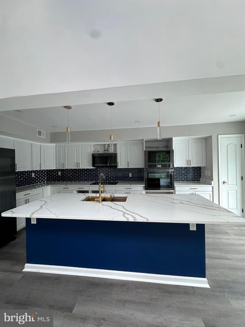 43997 NEEDMORE CT, ASHBURN, Virginia 20147, 6 Bedrooms Bedrooms, ,3 BathroomsBathrooms,Residential,For sale,43997 NEEDMORE CT,VALO2095628 MLS # VALO2095628