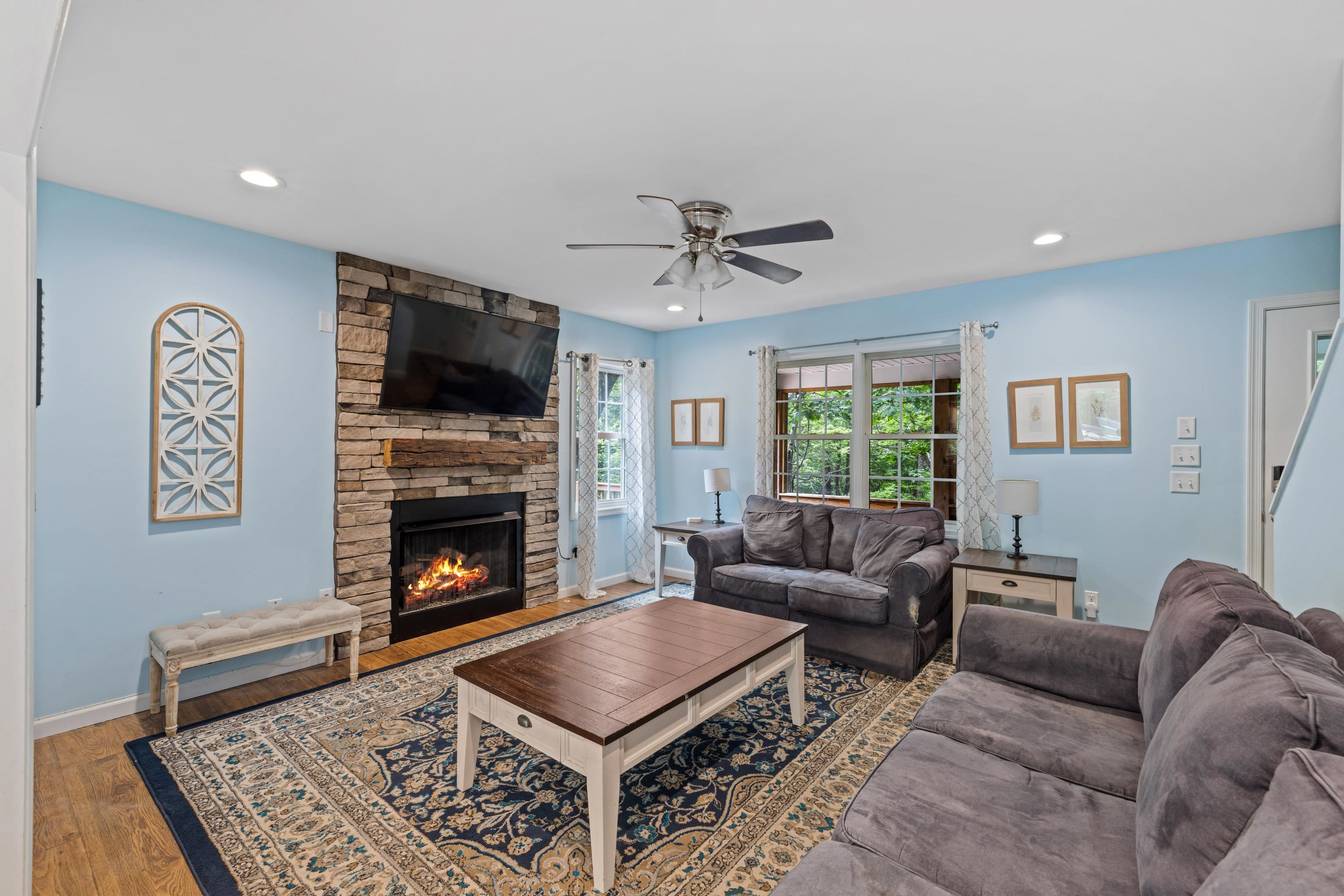 40 N BEAR DEN RD, WAYNESBORO, Virginia 22980, 4 Bedrooms Bedrooms, ,2 BathroomsBathrooms,Residential,40 N BEAR DEN RD,667085 MLS # 667085