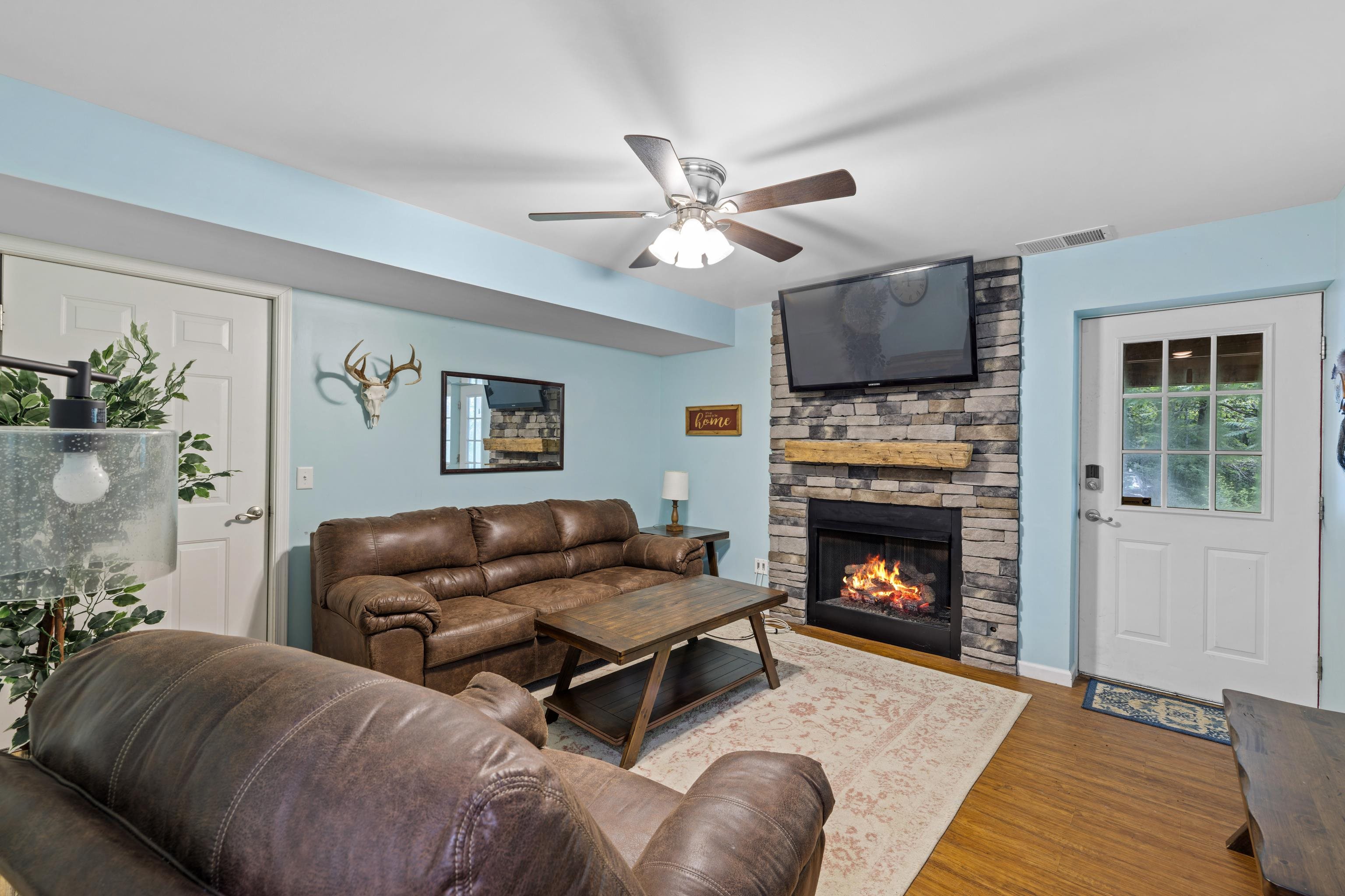 40 N BEAR DEN RD, WAYNESBORO, Virginia 22980, 4 Bedrooms Bedrooms, ,2 BathroomsBathrooms,Residential,40 N BEAR DEN RD,667085 MLS # 667085