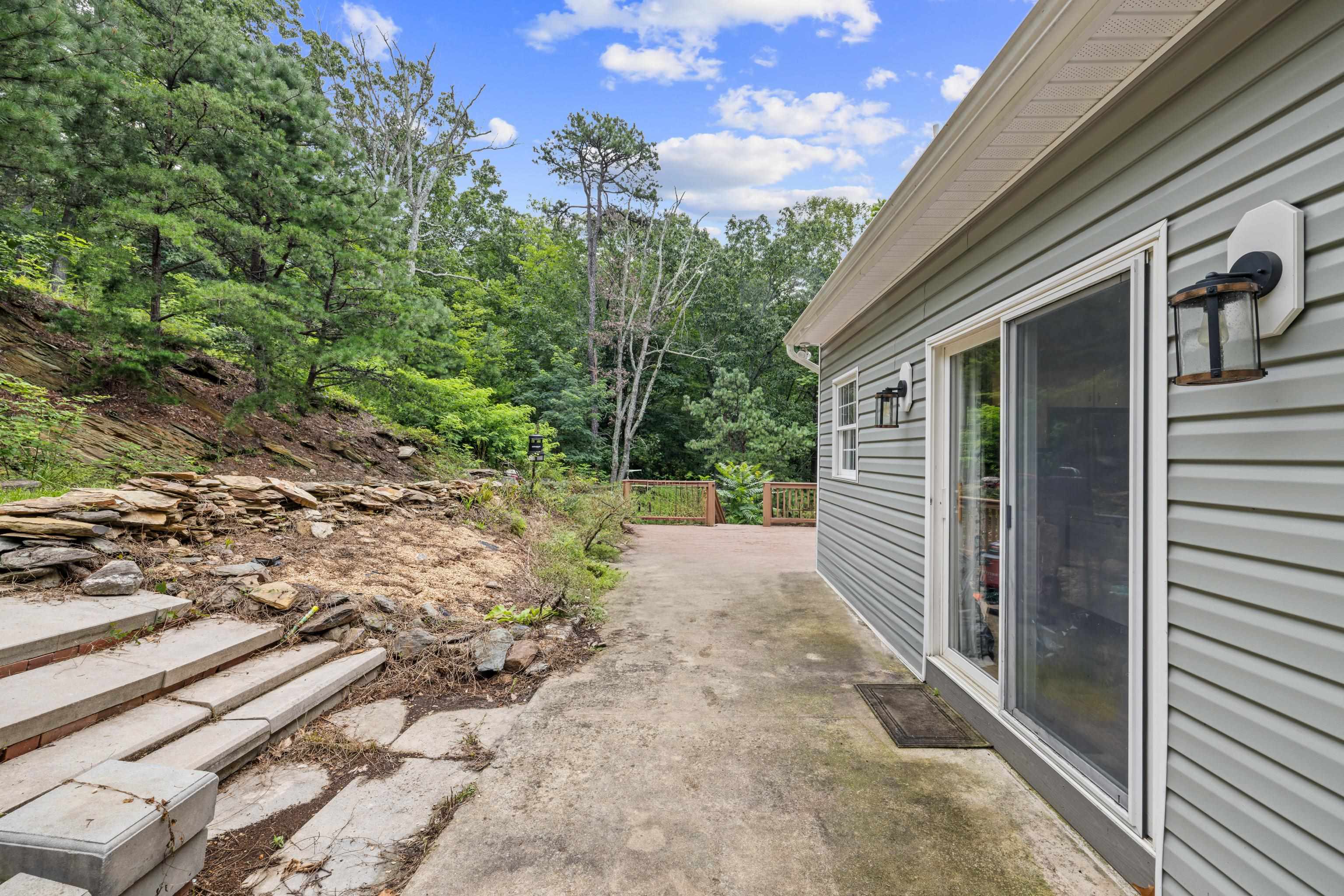 40 N BEAR DEN RD, WAYNESBORO, Virginia 22980, 4 Bedrooms Bedrooms, ,2 BathroomsBathrooms,Residential,40 N BEAR DEN RD,667085 MLS # 667085
