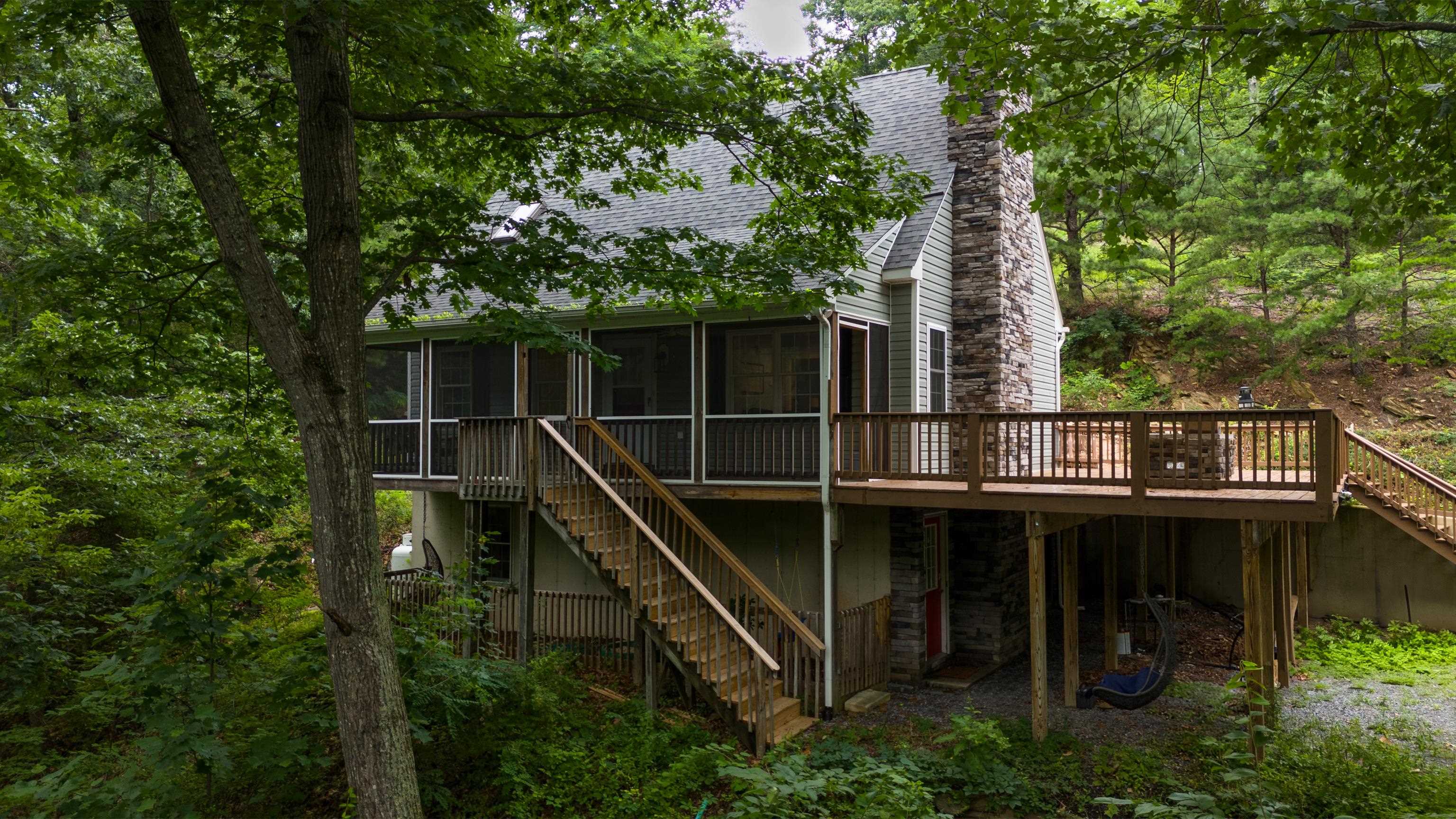 40 N BEAR DEN RD, WAYNESBORO, Virginia 22980, 4 Bedrooms Bedrooms, ,2 BathroomsBathrooms,Residential,40 N BEAR DEN RD,667085 MLS # 667085