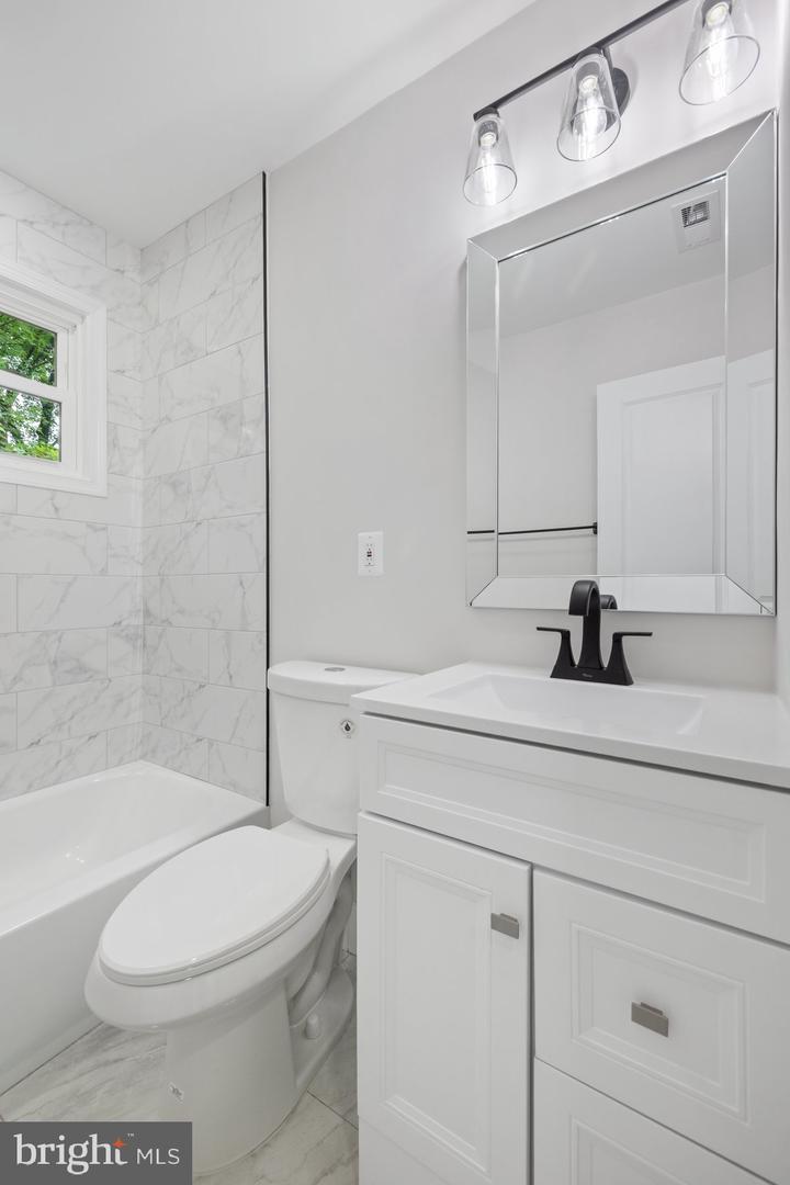 6712 HUNTSMAN BLVD, SPRINGFIELD, Virginia 22152, 4 Bedrooms Bedrooms, ,3 BathroomsBathrooms,Residential,For sale,6712 HUNTSMAN BLVD,VAFX2247694 MLS # VAFX2247694
