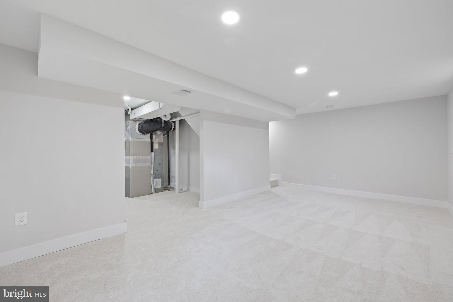 6712 HUNTSMAN BLVD, SPRINGFIELD, Virginia 22152, 4 Bedrooms Bedrooms, ,3 BathroomsBathrooms,Residential,For sale,6712 HUNTSMAN BLVD,VAFX2247694 MLS # VAFX2247694