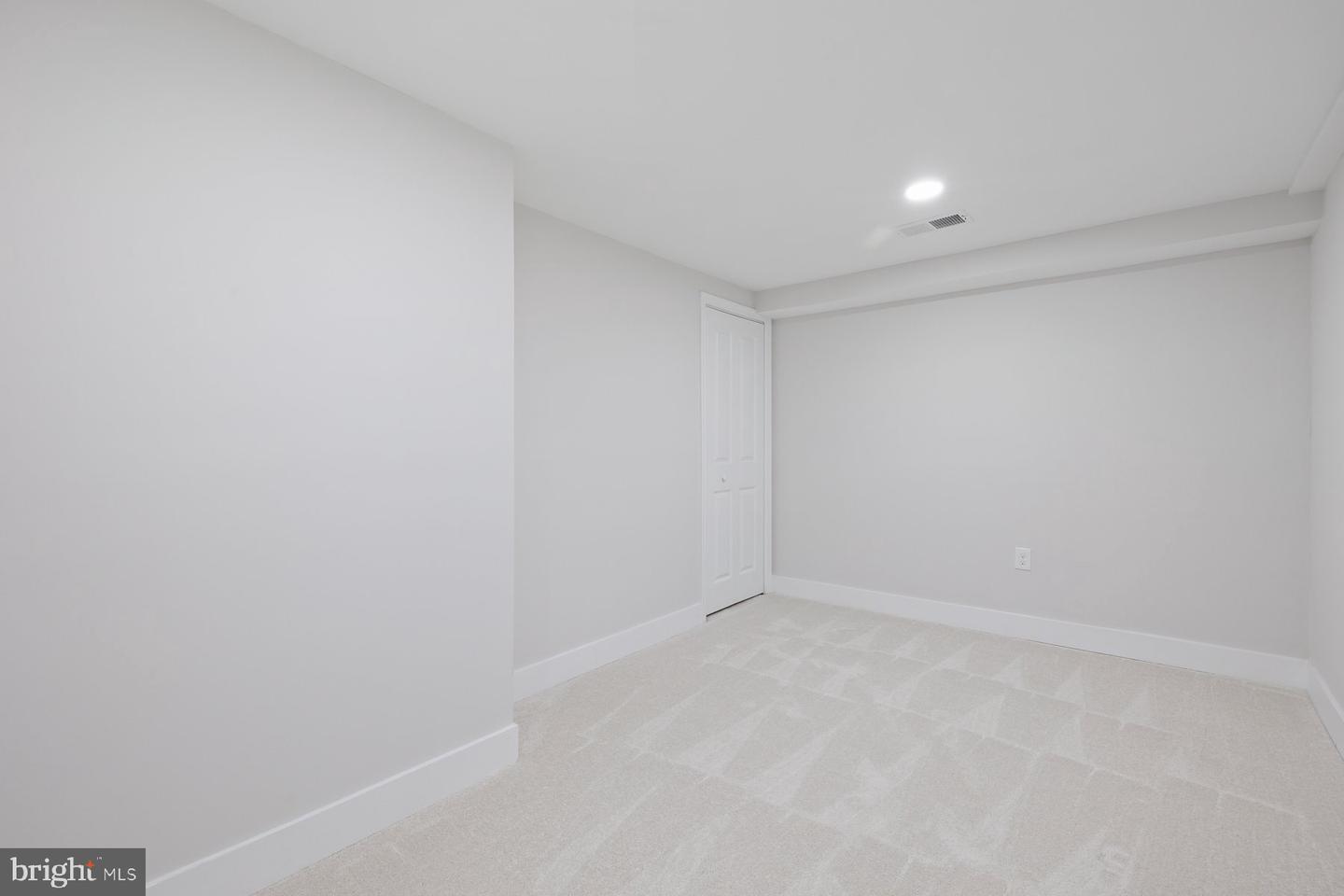 6712 HUNTSMAN BLVD, SPRINGFIELD, Virginia 22152, 4 Bedrooms Bedrooms, ,3 BathroomsBathrooms,Residential,For sale,6712 HUNTSMAN BLVD,VAFX2247694 MLS # VAFX2247694