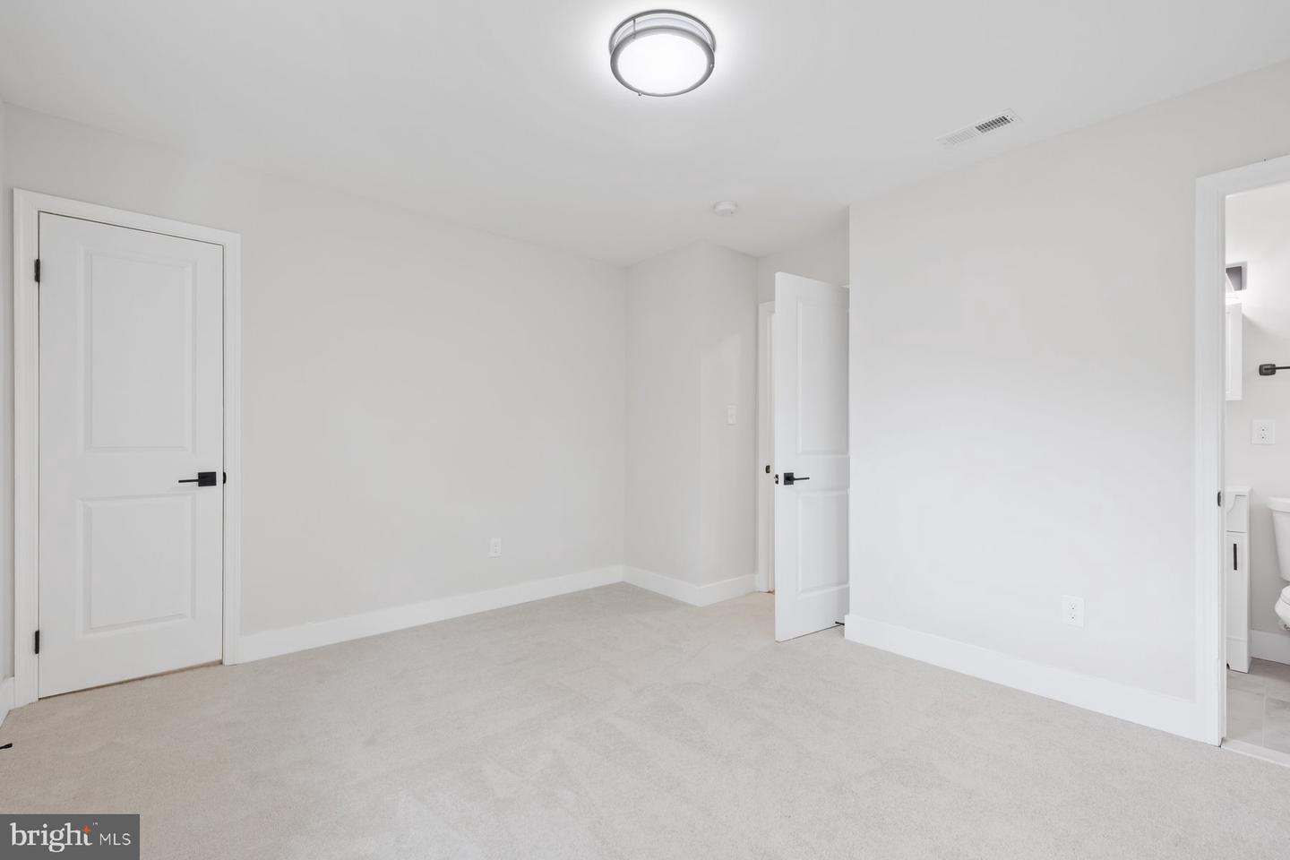 6712 HUNTSMAN BLVD, SPRINGFIELD, Virginia 22152, 4 Bedrooms Bedrooms, ,3 BathroomsBathrooms,Residential,For sale,6712 HUNTSMAN BLVD,VAFX2247694 MLS # VAFX2247694