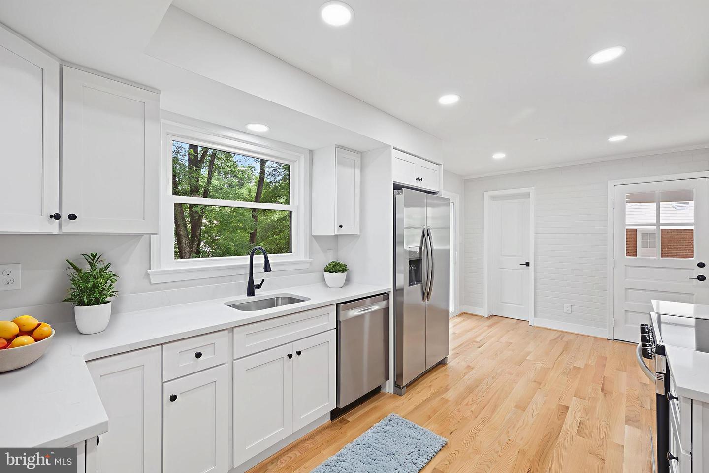 6712 HUNTSMAN BLVD, SPRINGFIELD, Virginia 22152, 4 Bedrooms Bedrooms, ,3 BathroomsBathrooms,Residential,For sale,6712 HUNTSMAN BLVD,VAFX2247694 MLS # VAFX2247694