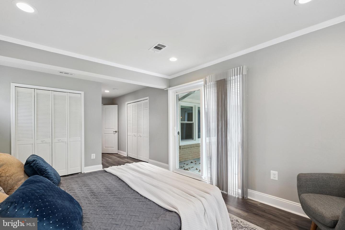 7400 BRADDOCK RD, ANNANDALE, Virginia 22003, 3 Bedrooms Bedrooms, ,3 BathroomsBathrooms,Residential,For sale,7400 BRADDOCK RD,VAFX2250446 MLS # VAFX2250446