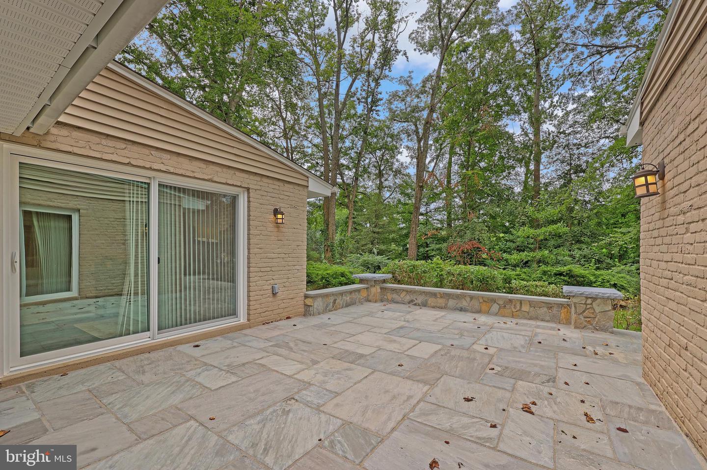 7400 BRADDOCK RD, ANNANDALE, Virginia 22003, 3 Bedrooms Bedrooms, ,3 BathroomsBathrooms,Residential,For sale,7400 BRADDOCK RD,VAFX2250446 MLS # VAFX2250446