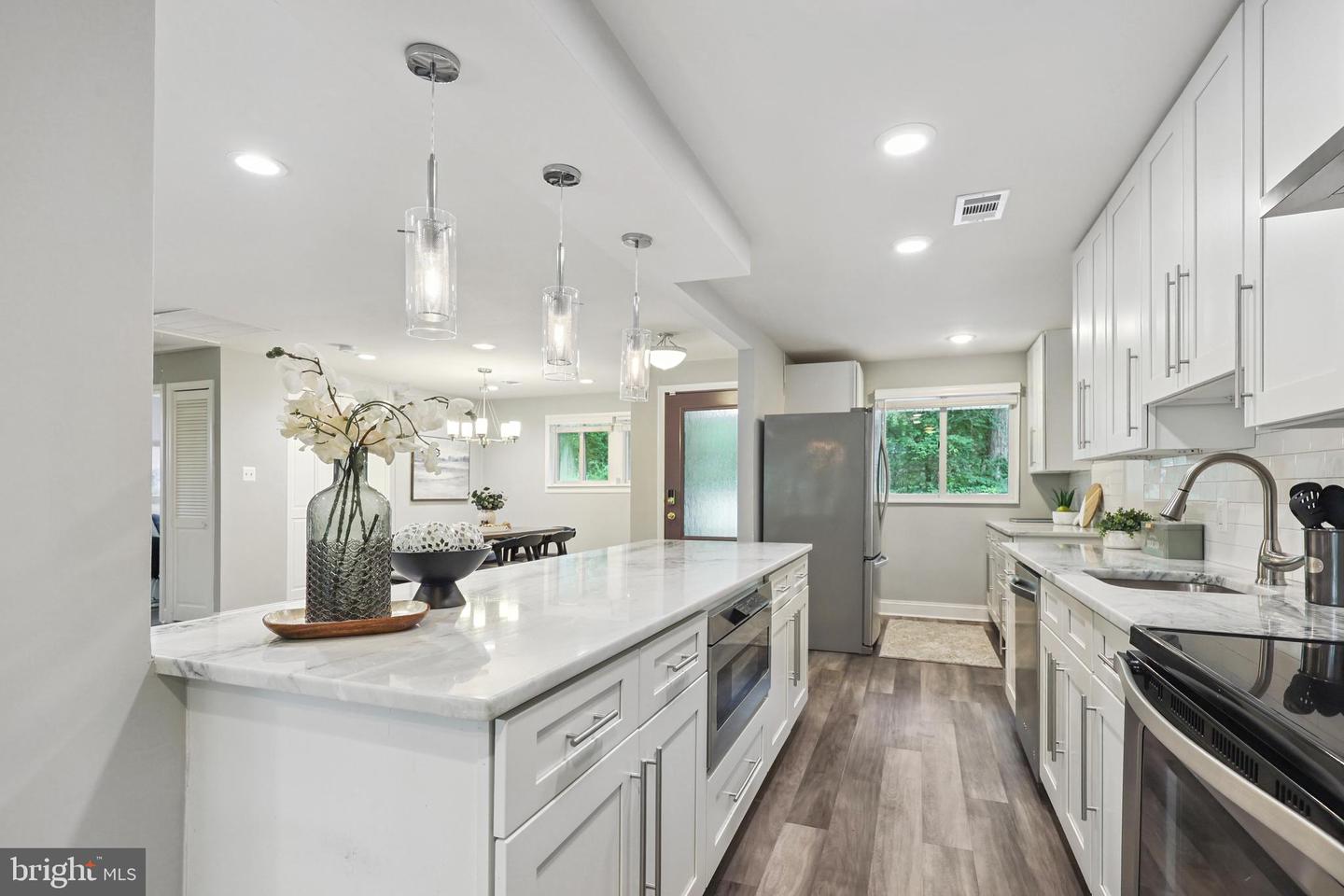 7400 BRADDOCK RD, ANNANDALE, Virginia 22003, 3 Bedrooms Bedrooms, ,3 BathroomsBathrooms,Residential,For sale,7400 BRADDOCK RD,VAFX2250446 MLS # VAFX2250446