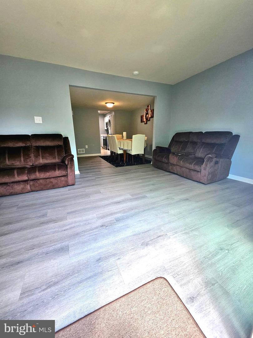 7615 GLENOLDEN PL, MANASSAS, Virginia 20111, 3 Bedrooms Bedrooms, ,1 BathroomBathrooms,Residential,For sale,7615 GLENOLDEN PL,VAPW2099144 MLS # VAPW2099144