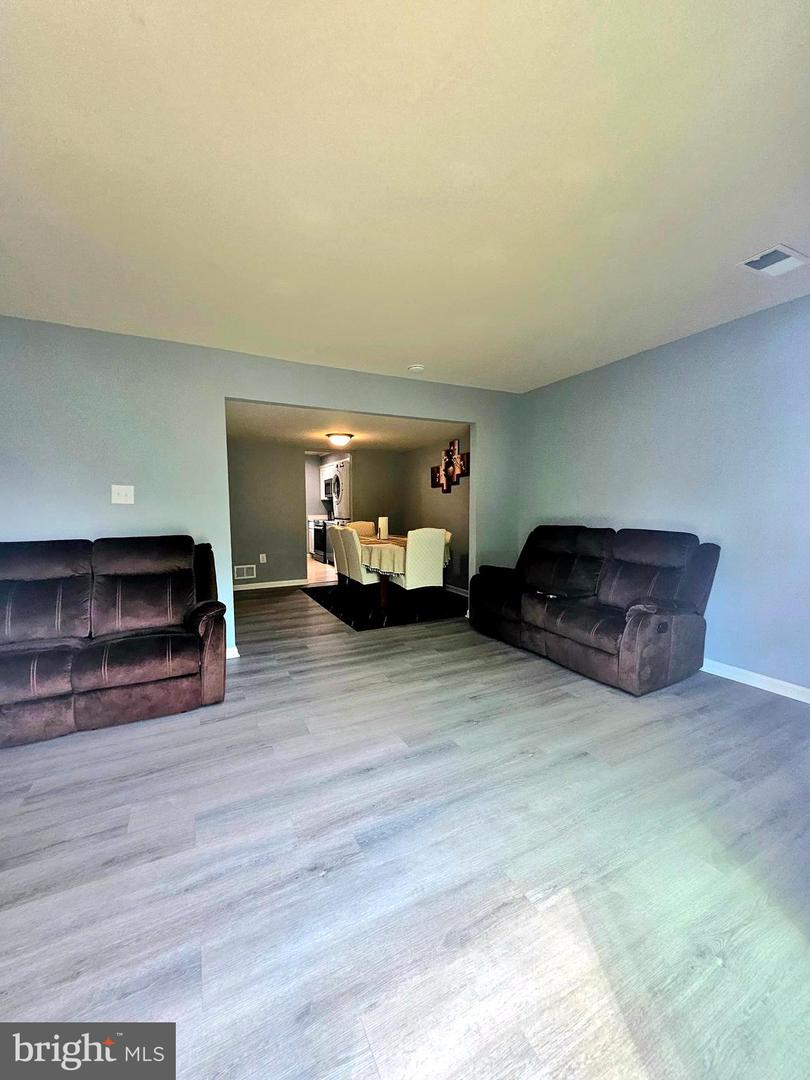7615 GLENOLDEN PL, MANASSAS, Virginia 20111, 3 Bedrooms Bedrooms, ,1 BathroomBathrooms,Residential,For sale,7615 GLENOLDEN PL,VAPW2099144 MLS # VAPW2099144
