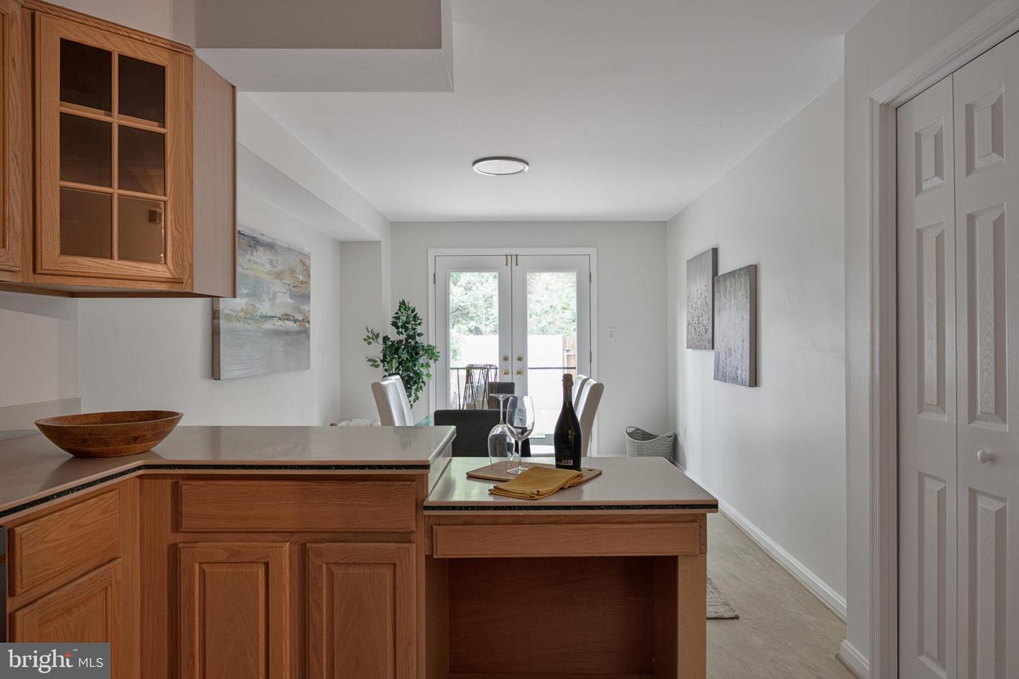 2042 N ABINGDON ST, ARLINGTON, Virginia 22207, 3 Bedrooms Bedrooms, ,3 BathroomsBathrooms,Residential,For sale,2042 N ABINGDON ST,VAAR2060912 MLS # VAAR2060912