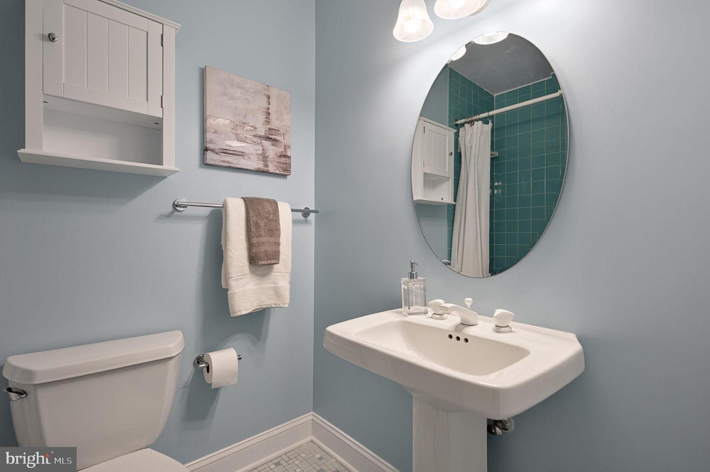 2042 N ABINGDON ST, ARLINGTON, Virginia 22207, 3 Bedrooms Bedrooms, ,3 BathroomsBathrooms,Residential,For sale,2042 N ABINGDON ST,VAAR2060912 MLS # VAAR2060912