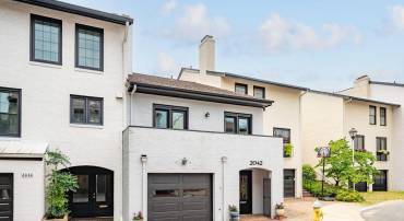 2042 N ABINGDON ST, ARLINGTON, Virginia 22207, 3 Bedrooms Bedrooms, ,3 BathroomsBathrooms,Residential,For sale,2042 N ABINGDON ST,VAAR2060912 MLS # VAAR2060912