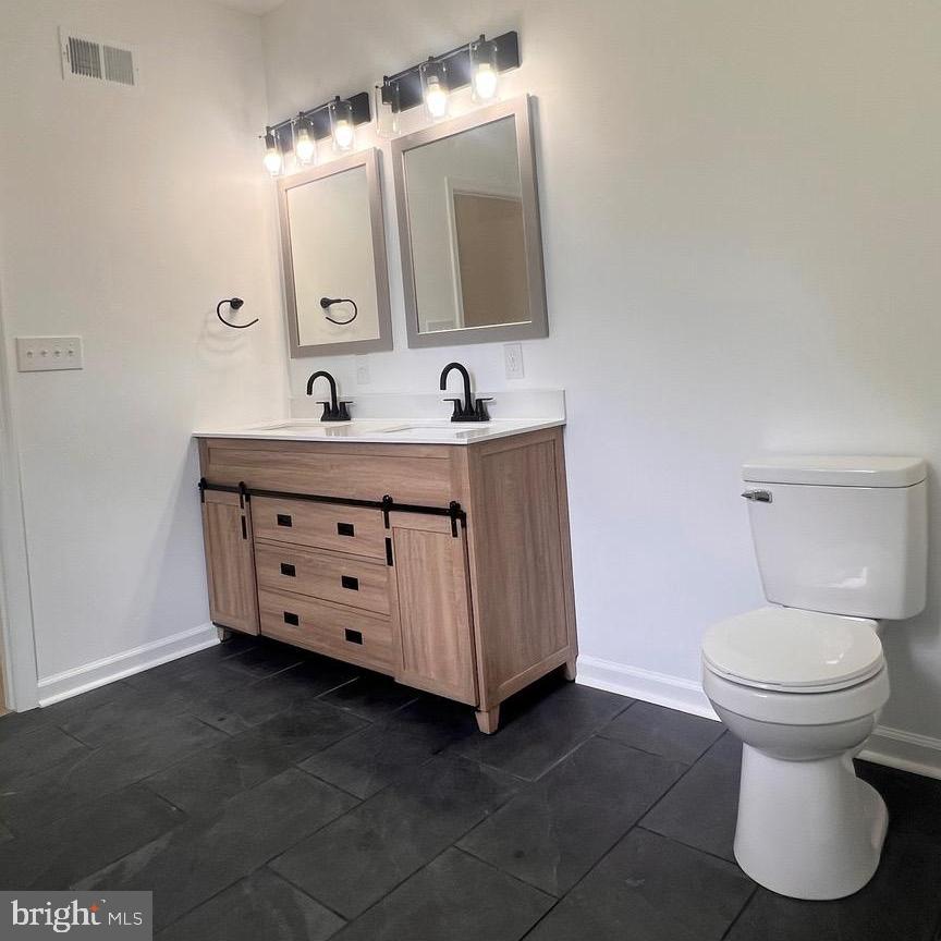 93 HOBBS NOB RD, FRONT ROYAL, Virginia 22630, 3 Bedrooms Bedrooms, ,2 BathroomsBathrooms,Residential,For sale,93 HOBBS NOB RD,VAWR2011732 MLS # VAWR2011732