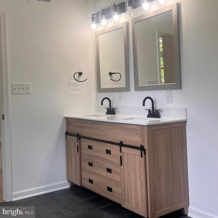 93 HOBBS NOB RD, FRONT ROYAL, Virginia 22630, 3 Bedrooms Bedrooms, ,2 BathroomsBathrooms,Residential,For sale,93 HOBBS NOB RD,VAWR2011732 MLS # VAWR2011732