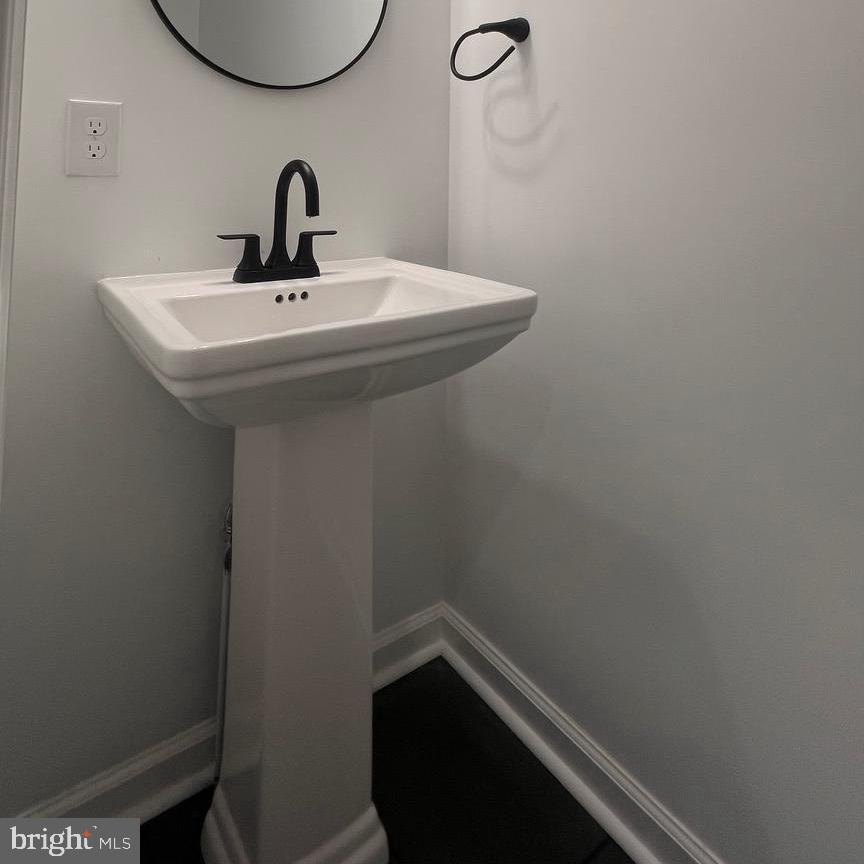 93 HOBBS NOB RD, FRONT ROYAL, Virginia 22630, 3 Bedrooms Bedrooms, ,2 BathroomsBathrooms,Residential,For sale,93 HOBBS NOB RD,VAWR2011732 MLS # VAWR2011732