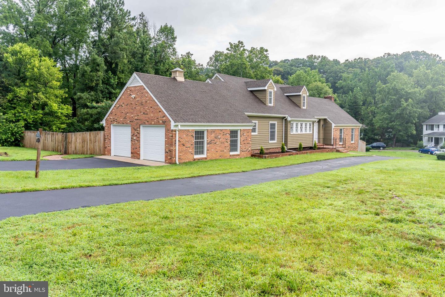 142 WOODLAND RD, FREDERICKSBURG, Virginia 22401, 5 Bedrooms Bedrooms, ,3 BathroomsBathrooms,Residential,For sale,142 WOODLAND RD,VAFB2008614 MLS # VAFB2008614