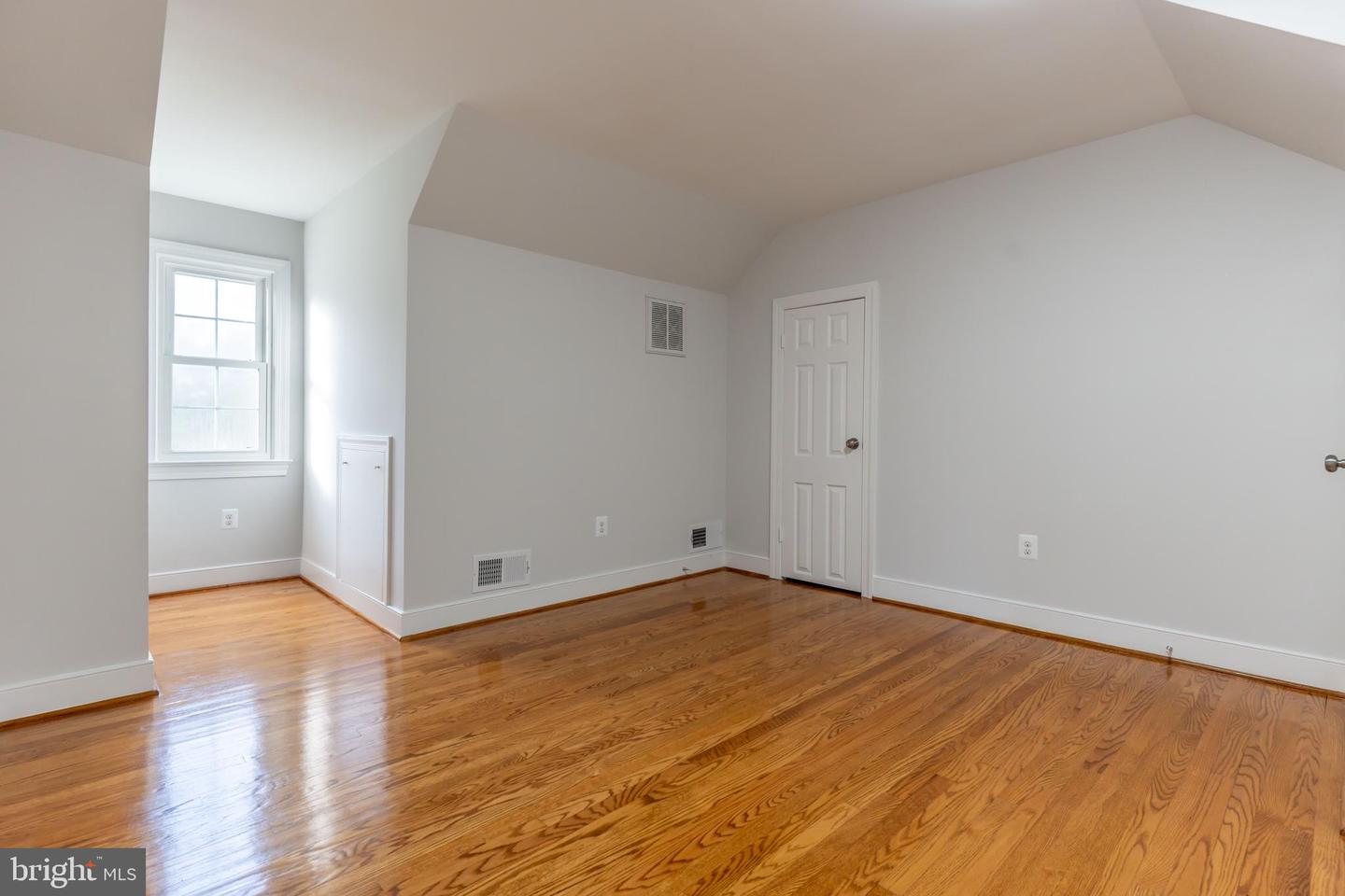 142 WOODLAND RD, FREDERICKSBURG, Virginia 22401, 5 Bedrooms Bedrooms, ,3 BathroomsBathrooms,Residential,For sale,142 WOODLAND RD,VAFB2008614 MLS # VAFB2008614