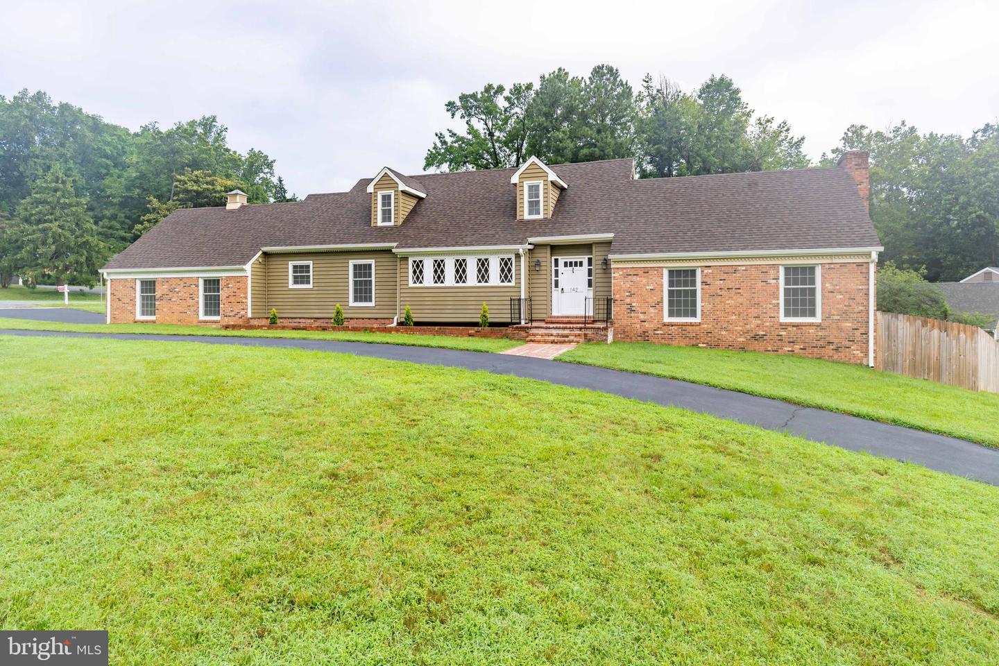 142 WOODLAND RD, FREDERICKSBURG, Virginia 22401, 5 Bedrooms Bedrooms, ,3 BathroomsBathrooms,Residential,For sale,142 WOODLAND RD,VAFB2008614 MLS # VAFB2008614