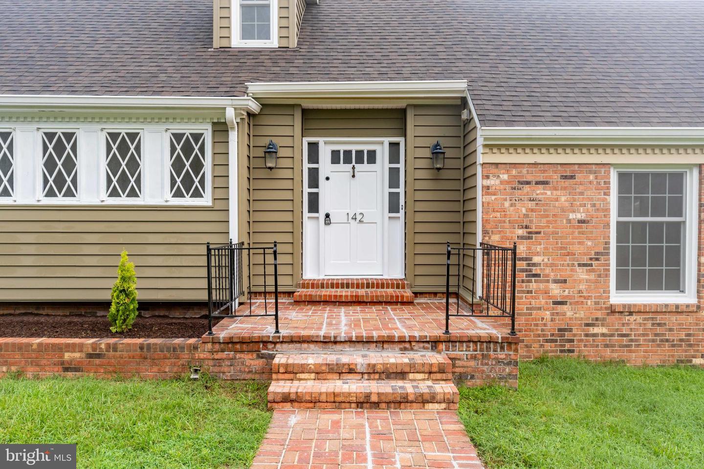 142 WOODLAND RD, FREDERICKSBURG, Virginia 22401, 5 Bedrooms Bedrooms, ,3 BathroomsBathrooms,Residential,For sale,142 WOODLAND RD,VAFB2008614 MLS # VAFB2008614