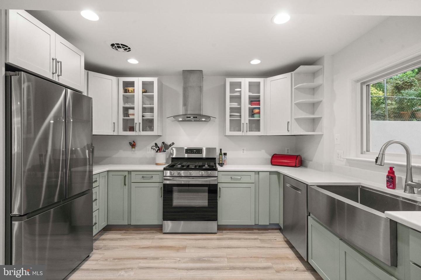 8414 THAMES ST, SPRINGFIELD, Virginia 22151, 4 Bedrooms Bedrooms, ,2 BathroomsBathrooms,Residential,For sale,8414 THAMES ST,VAFX2256562 MLS # VAFX2256562